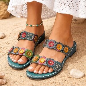 Spring Step Green Leather Ambroidada 3-D Flower Cutouts Kitten Heel Sandals